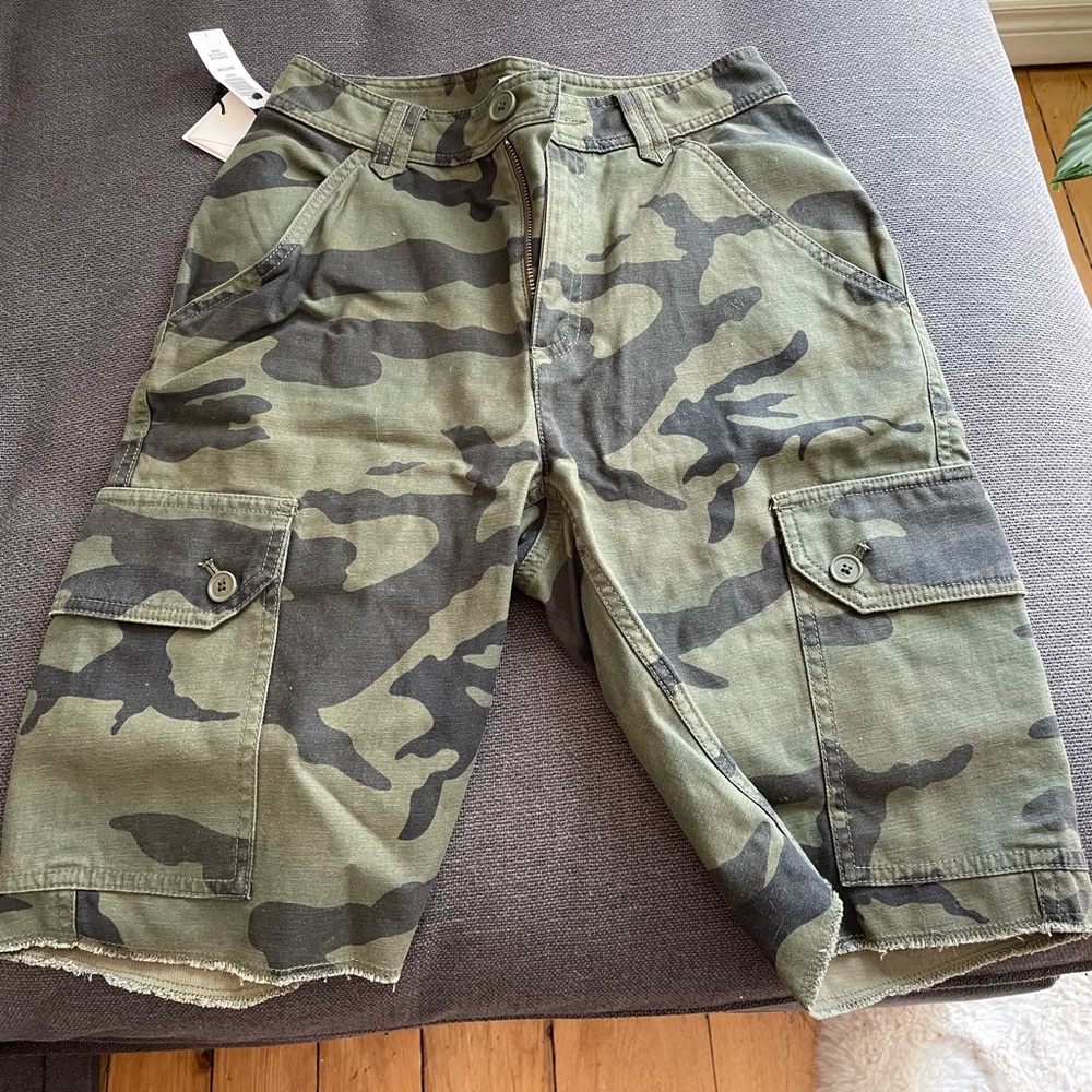 Aritzia TNA Dayton Shorts